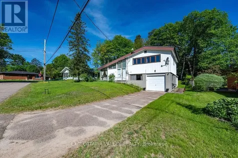 3 Newton Crescent Deep River ON K0J 1P0