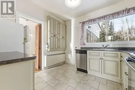 3 Newton Crescent Deep River ON K0J 1P0