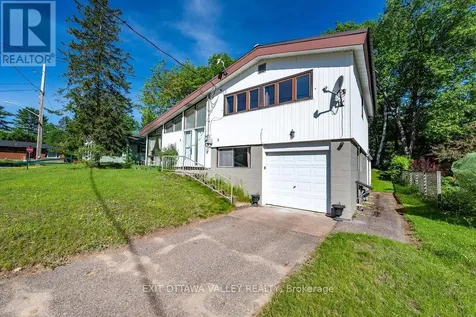 3 Newton Crescent Deep River ON K0J 1P0