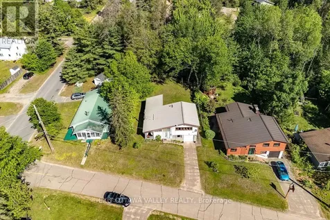 3 Newton Crescent Deep River ON K0J 1P0