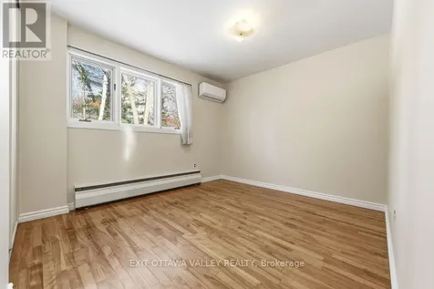 3 Newton Crescent Deep River ON K0J 1P0