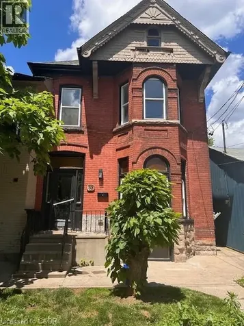 33 Wood Street East Hamilton ON L8L 3Y2