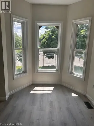 33 Wood Street East Hamilton ON L8L 3Y2