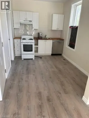 33 Wood Street East Hamilton ON L8L 3Y2