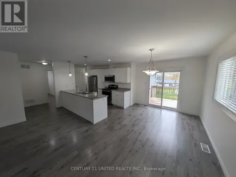10 William Street Selwyn ON K0L 2H0