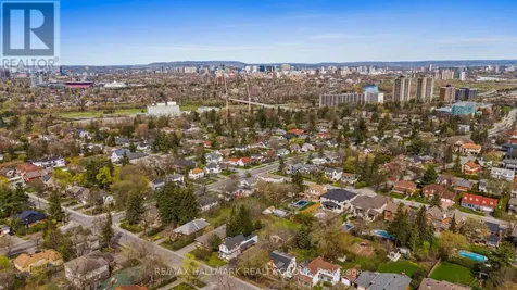 279/285 Pleasant Park Road Ottawa ON K1H 5M7