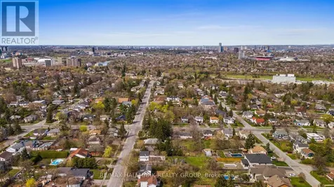 279/285 Pleasant Park Road Ottawa ON K1H 5M7