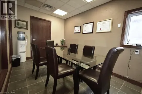 1025 Waterdown Road Burlington ON L7T 1N4