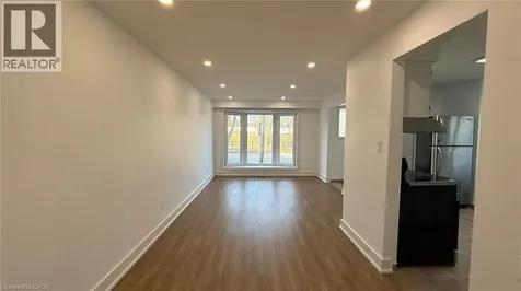 88 Longford Drive Newmarket ON L3Y 2Y4