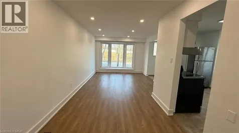 88 Longford Drive Newmarket ON L3Y 2Y4