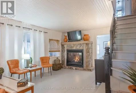 127 Alexandra Street Petawawa ON K8H 2R2