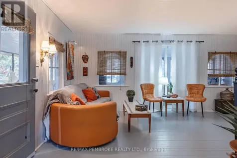 127 Alexandra Street Petawawa ON K8H 2R2