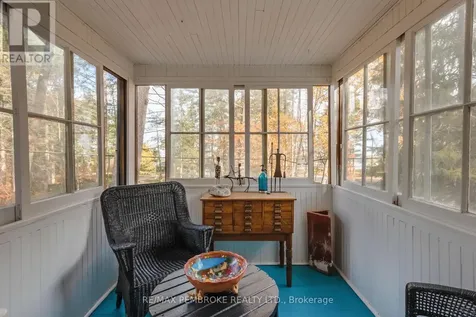 127 Alexandra Street Petawawa ON K8H 2R2
