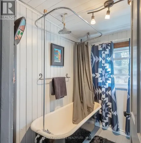 127 Alexandra Street Petawawa ON K8H 2R2