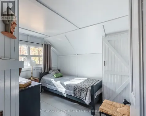 127 Alexandra Street Petawawa ON K8H 2R2