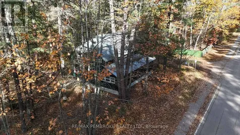 127 Alexandra Street Petawawa ON K8H 2R2