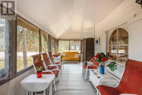 127 Alexandra Street Petawawa ON K8H 2R2