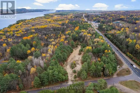 Part 4 Red Deer Avenue Deep River ON K0J 1P0
