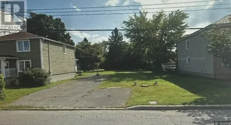 216 -218 Nelson Street East Hawkesbury ON K6A 1L9