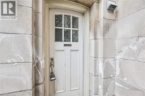 86 Herkimer Street Hamilton ON L8P 2G7