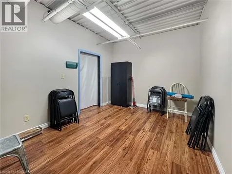 34 Dalkeith Drive Brantford ON N3P 1N6