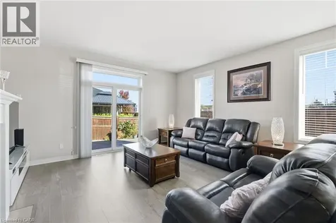 4 Ellis Avenue St. Catharines ON L2P 0E6