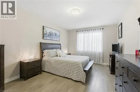 4 Ellis Avenue St. Catharines ON L2P 0E6