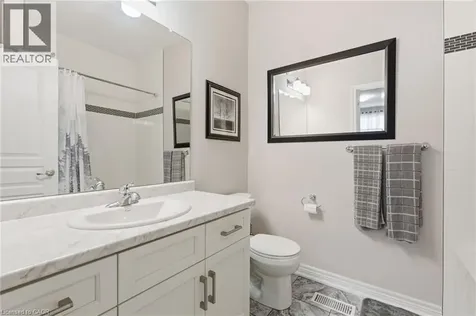 4 Ellis Avenue St. Catharines ON L2P 0E6