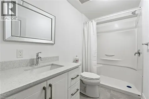 4 Ellis Avenue St. Catharines ON L2P 0E6