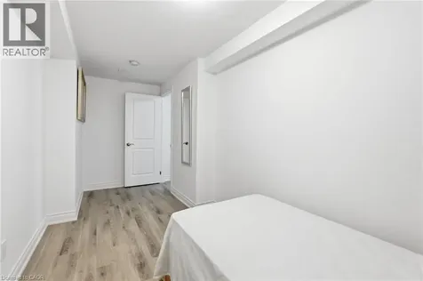 4 Ellis Avenue St. Catharines ON L2P 0E6