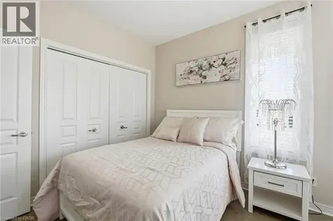 4 Ellis Avenue St. Catharines ON L2P 0E6