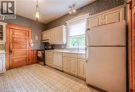 543 Queenston Road Cambridge ON N3H 3J9