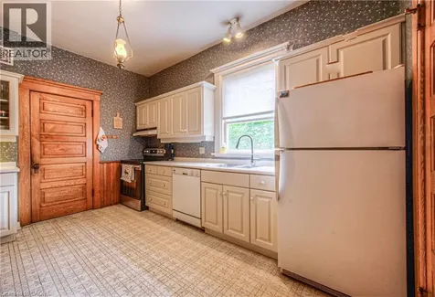 543 Queenston Road Cambridge ON N3H 3J9