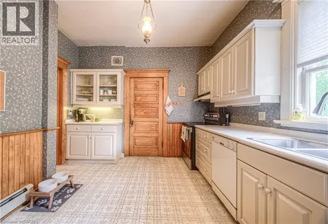 543 Queenston Road Cambridge ON N3H 3J9