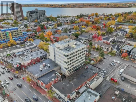 399 Winston Avenue Ottawa ON K2A 1Y8