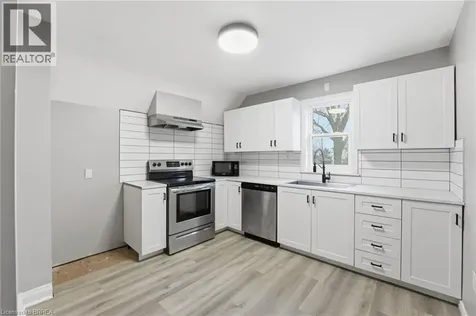 43 Richardson Street Brantford ON N3T 1H7