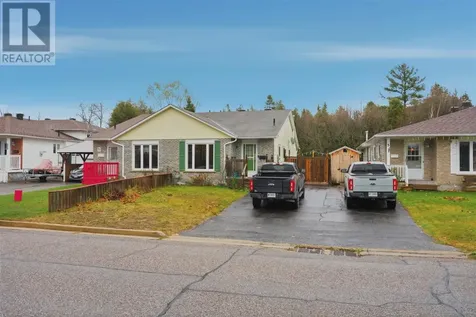 29 Laurier Road Elliot Lake ON P5A 2T9