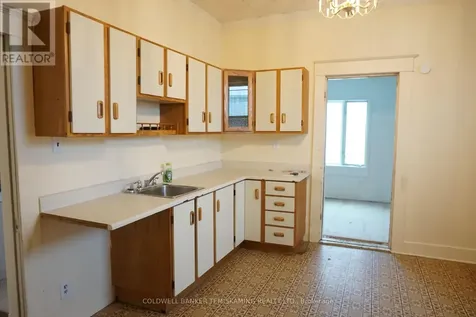 39 Third Street Englehart ON P0J 1H0