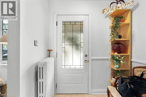 719 Kingston Road Toronto ON M4E 1R8