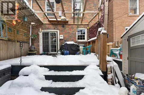 719 Kingston Road Toronto ON M4E 1R8