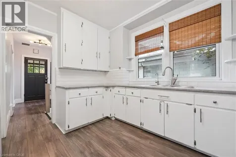 41 Rose Street Kitchener ON N2H 1L5