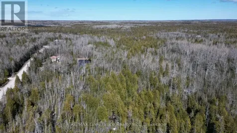 31 Baise Avenue Northern Bruce Peninsula ON N0H 2R0