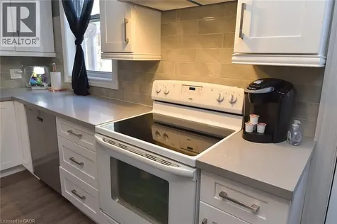 56 Kinrade Avenue Hamilton ON L8L 6L6