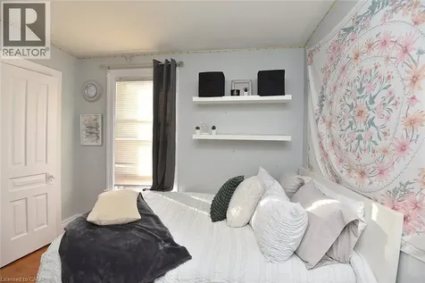 56 Kinrade Avenue Hamilton ON L8L 6L6