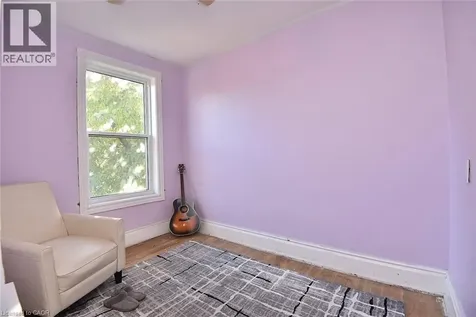 56 Kinrade Avenue Hamilton ON L8L 6L6