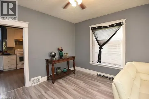 56 Kinrade Avenue Hamilton ON L8L 6L6