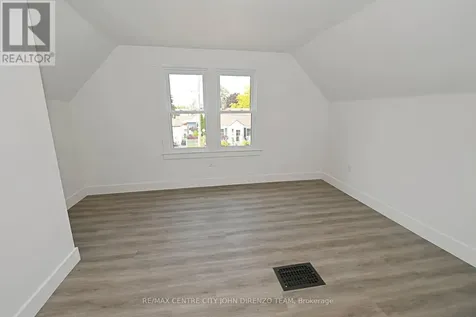 52 Woodworth Avenue St. Thomas ON N5P 3J8