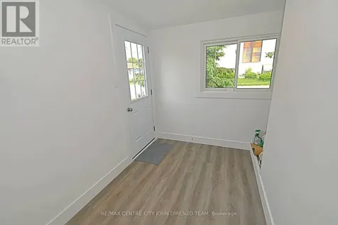 52 Woodworth Avenue St. Thomas ON N5P 3J8