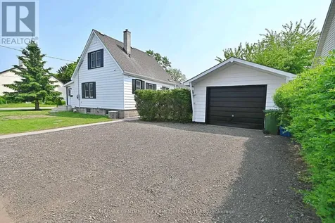 52 Woodworth Avenue St. Thomas ON N5P 3J8