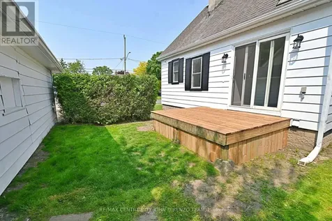 52 Woodworth Avenue St. Thomas ON N5P 3J8